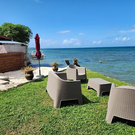 Duplex En Bord De Mer Fare Tahitea Pension Taputapuapea エクステリア 写真