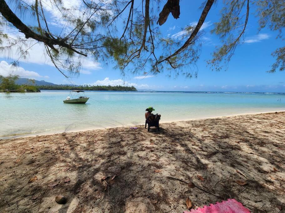 Duplex En Bord De Mer Fare Tahitea Pension Taputapuapea エクステリア 写真