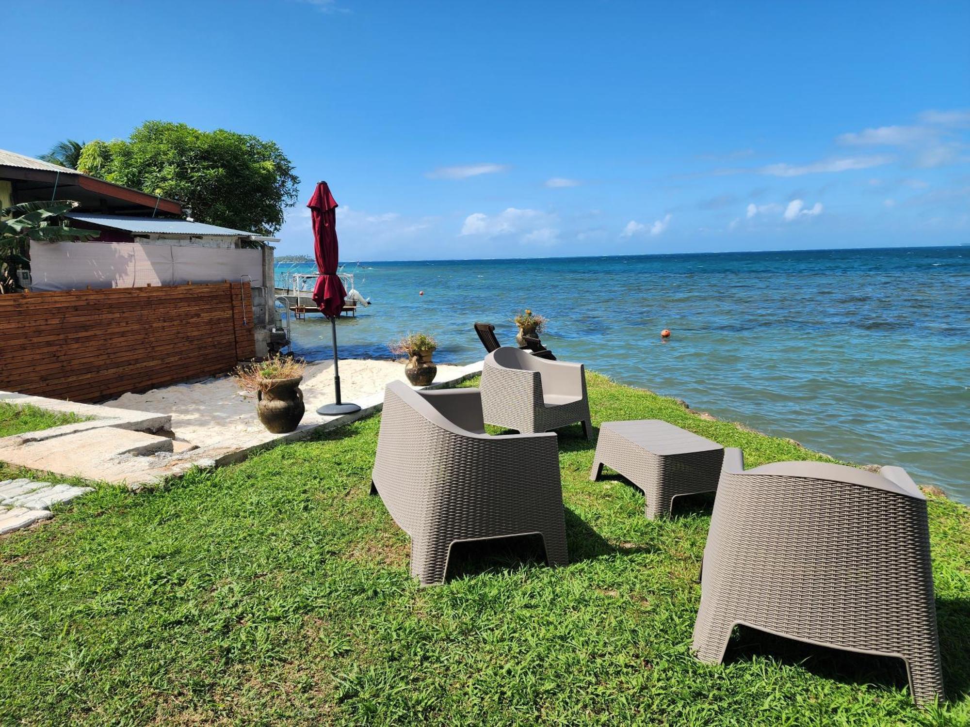 Duplex En Bord De Mer Fare Tahitea Pension Taputapuapea エクステリア 写真