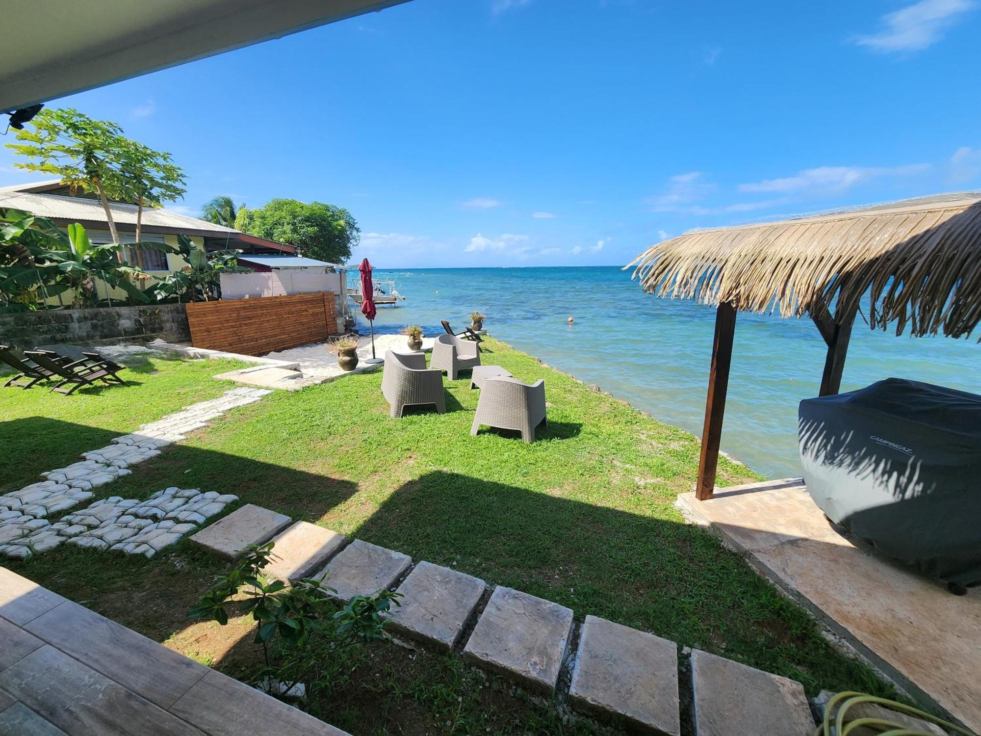 Duplex En Bord De Mer Fare Tahitea Pension Taputapuapea エクステリア 写真